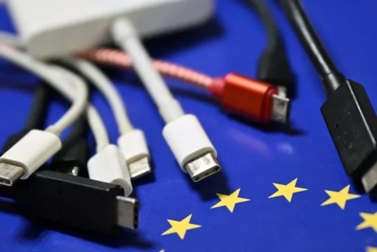 Common EU rules on chargers come into force for laptops