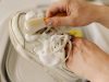 These are the simplest tricks for cleaning white sneakers, prepare them for warm weather